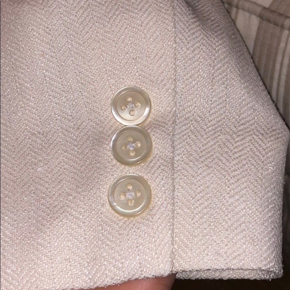 Cream jacket. - Picture 4 of 5